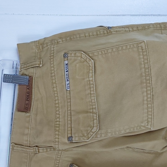 U.S Polo Assn Mens Khaki Cargo Shorts Button fly Velcro Pockets Preppy Sz.31 - Picture 7 of 15